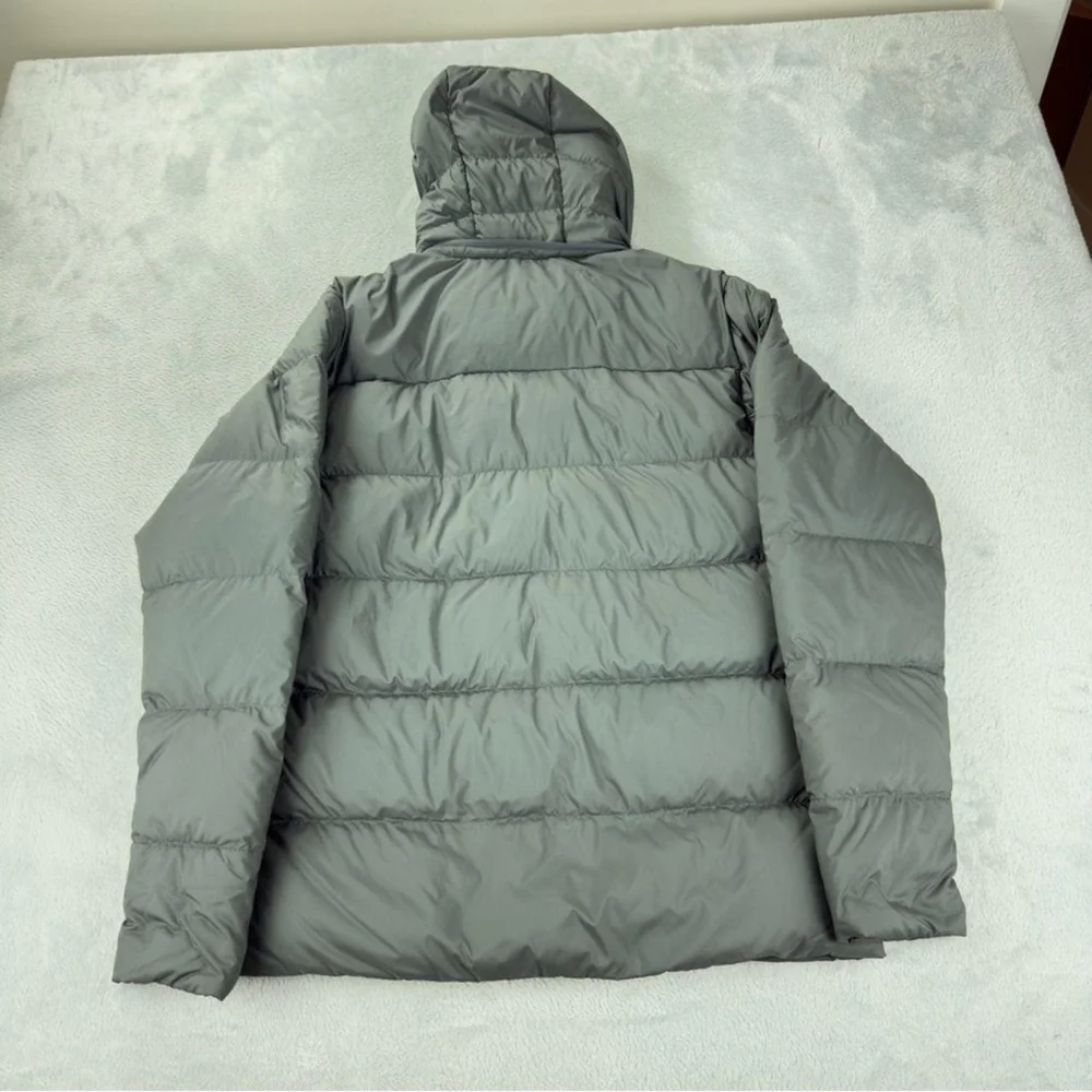 Patagonia NWT Men's Size Medium Silent Down Puffer Jacket 27930 w/Flaws - Picture 3 of 8